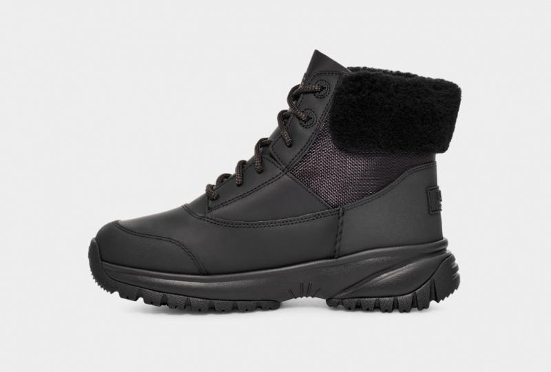 Ugg Yose Fluff V2 Women's Boots Black | QWUCYFJ-86